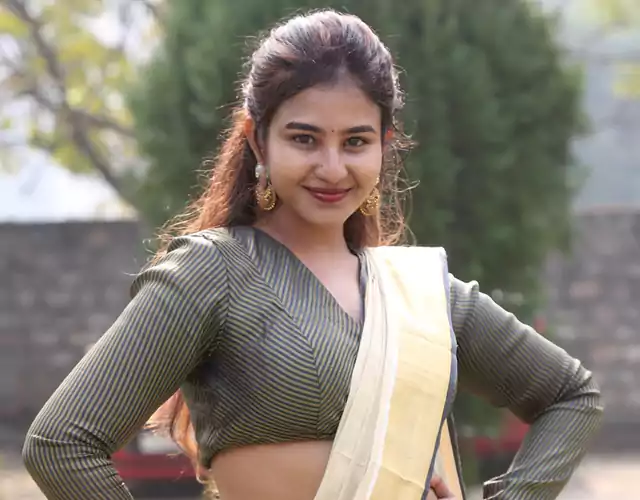 Yashna Muthuluri Gallery